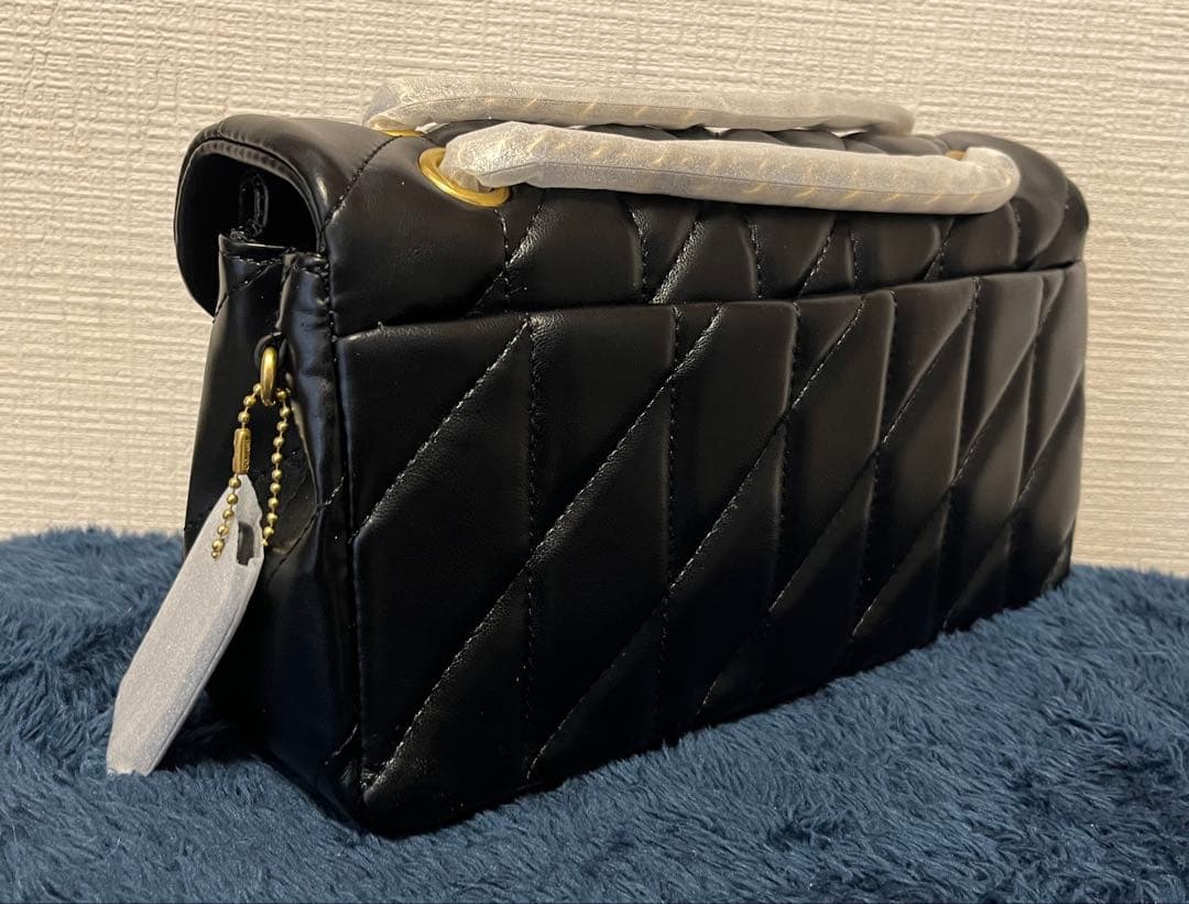 【新品】COACH タビー ショルダー バッグ 26・キルティング　ゴールド