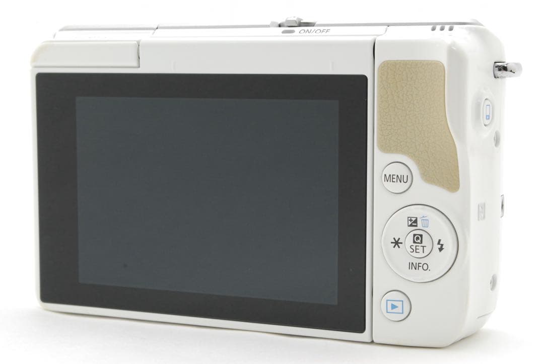 ✨極美品✨キャノン EOS M10❤️Wi-Fi&自撮◎❤️超小型軽量ミラーレス！