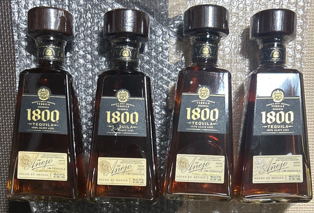 クエルボ　1800 アネホ　Tequila Añejo テキーラ　4本