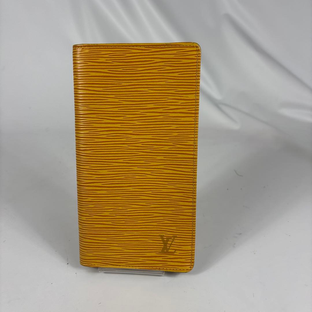 ルイヴィトン エピ ポルトカルトクレディエン 二つ折り長財布　M63219