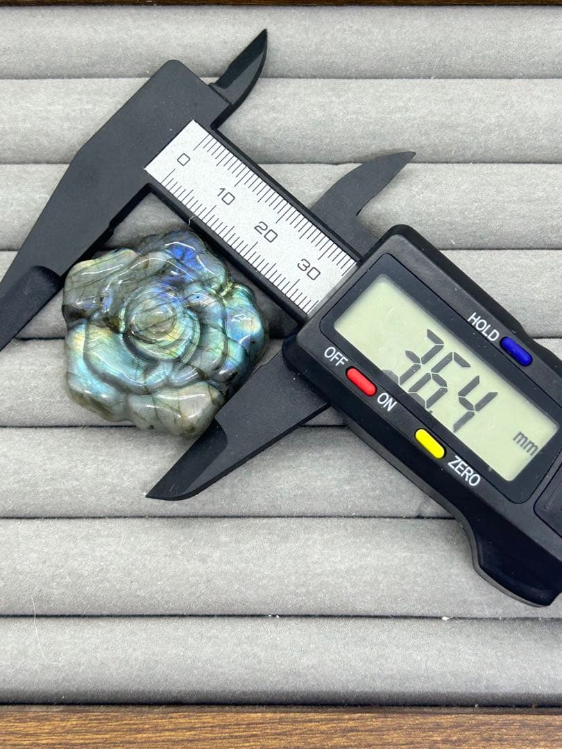 天然石ラブラドライトパーツ　薔薇　No.2242