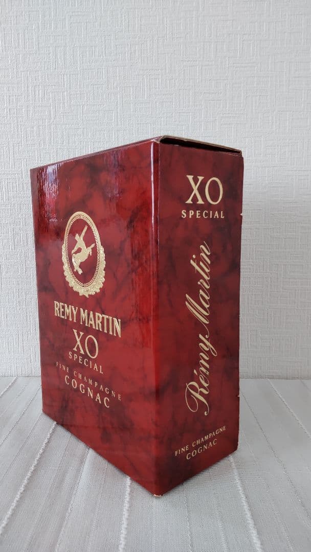 猫ちゃん[未開栓] 箱つき REMY MARTIN XO SPECIAL