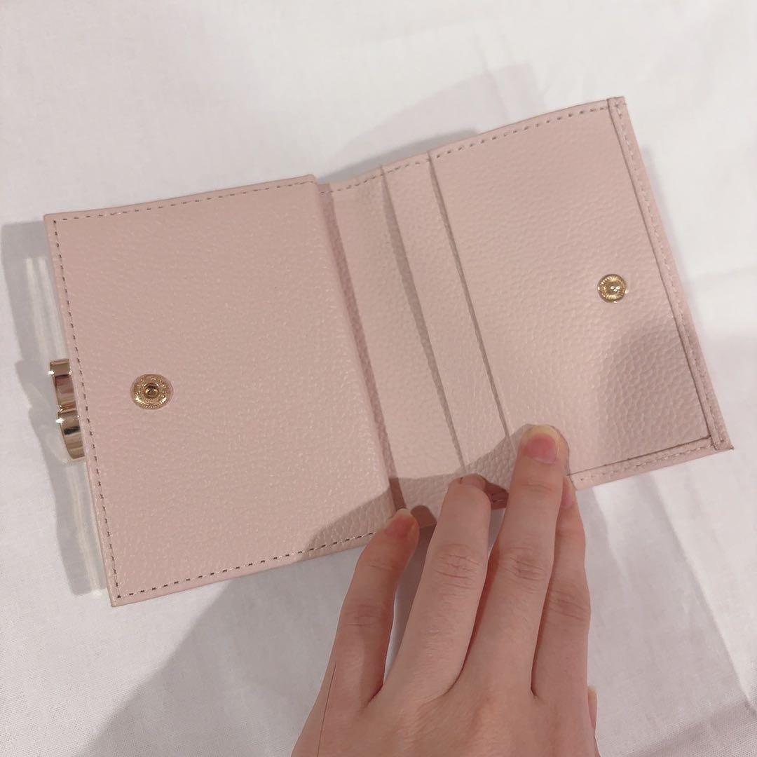皇居財布 ピンクベージュ 二つ折り財布 牛革