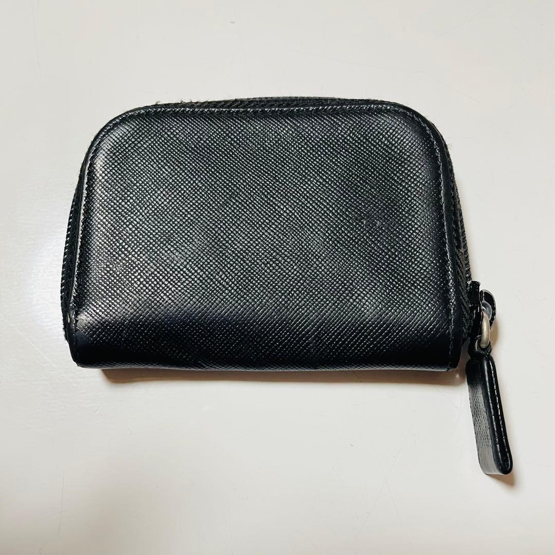 PRADA プラダ サフィアーノ ケース レザー ブラック ラウンドジップ