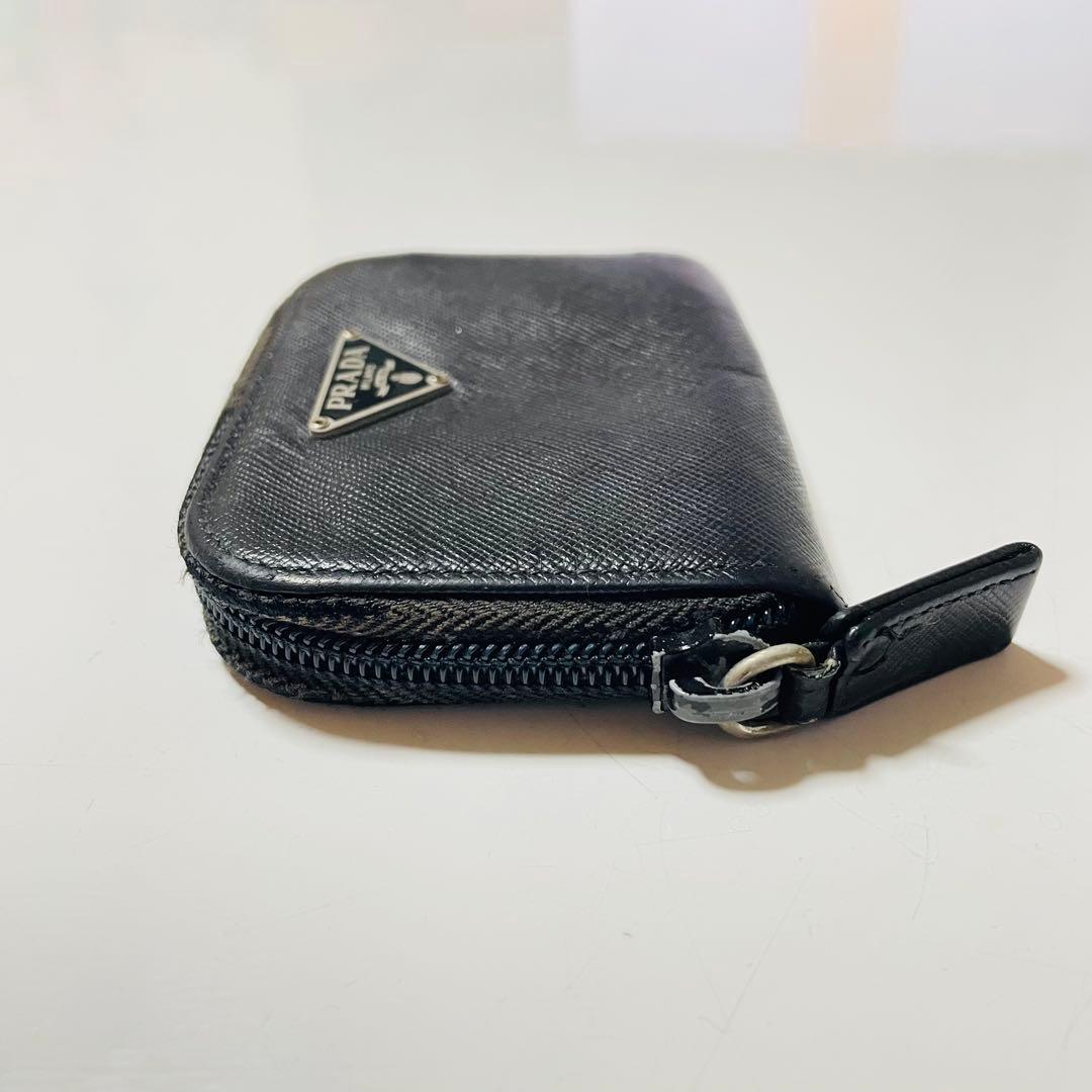 PRADA プラダ サフィアーノ ケース レザー ブラック ラウンドジップ