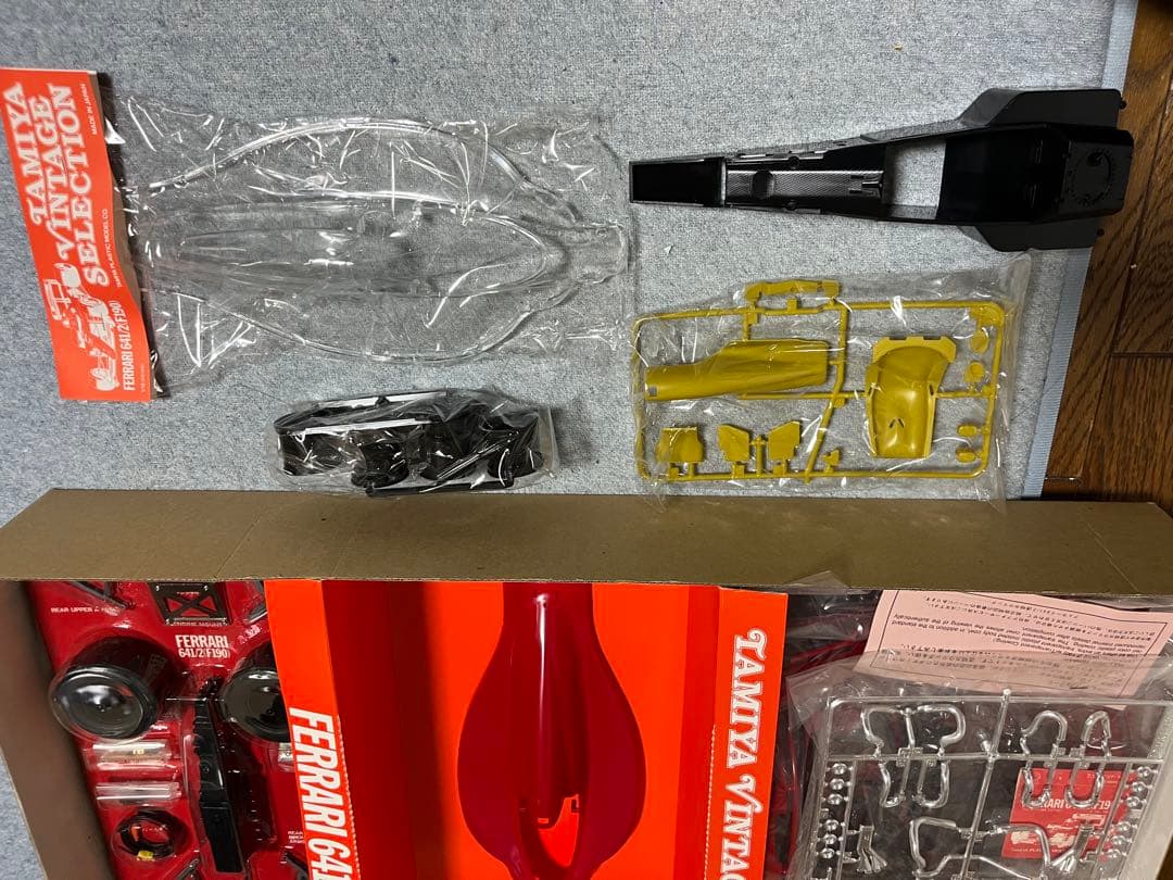 タミヤ　フェラーリ 641/2 (F190) 1/12スケール　未組み立て品