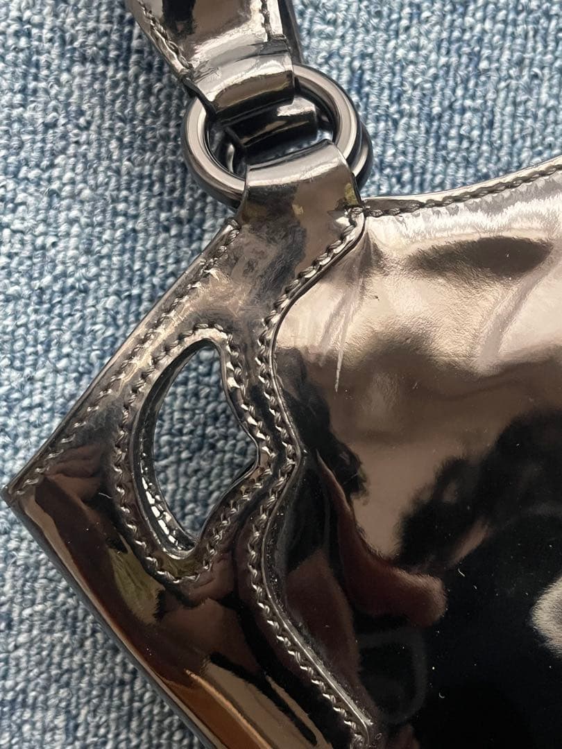 カルティエ　マルチェロ　パンチングロゴ　エナメル　パテント　レザー　ブラック