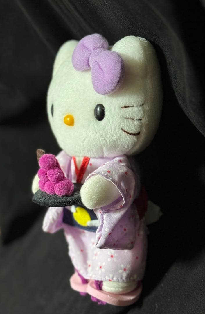 ご当地キティ　サンリオ　ハローキティ　着物ぬいぐるみ　ぶどう　月見　限定
