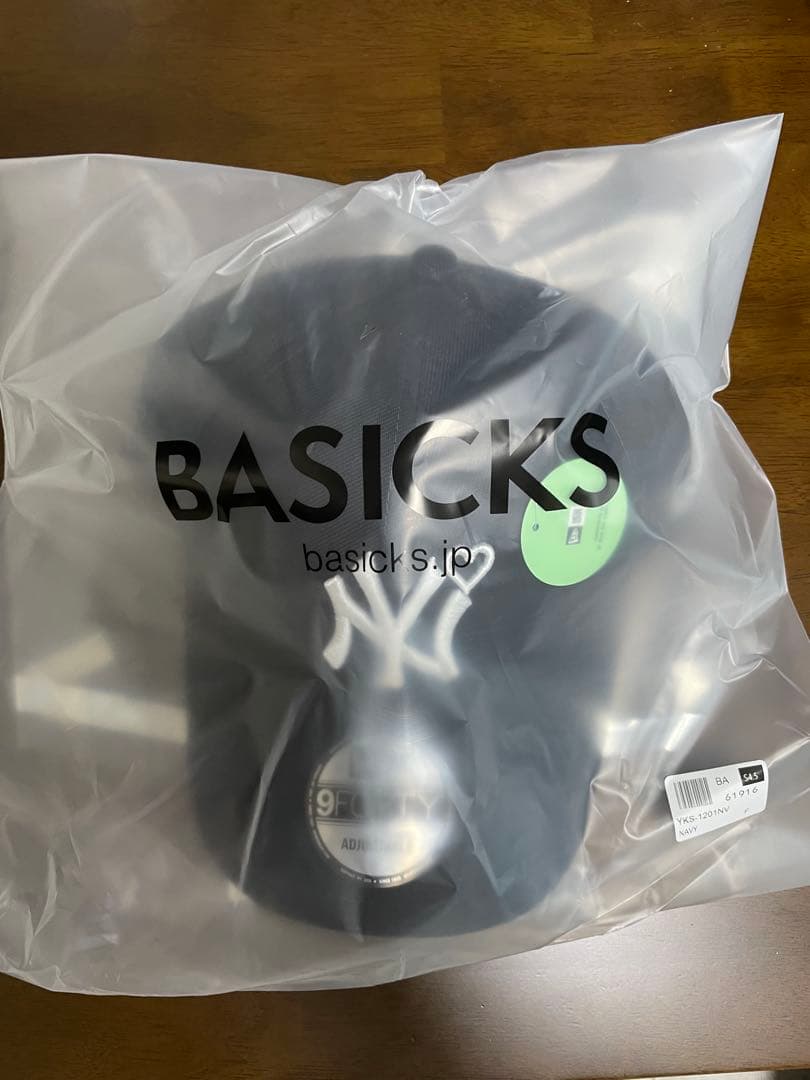 BASICKS x Newera Yankees Cap ネイビー