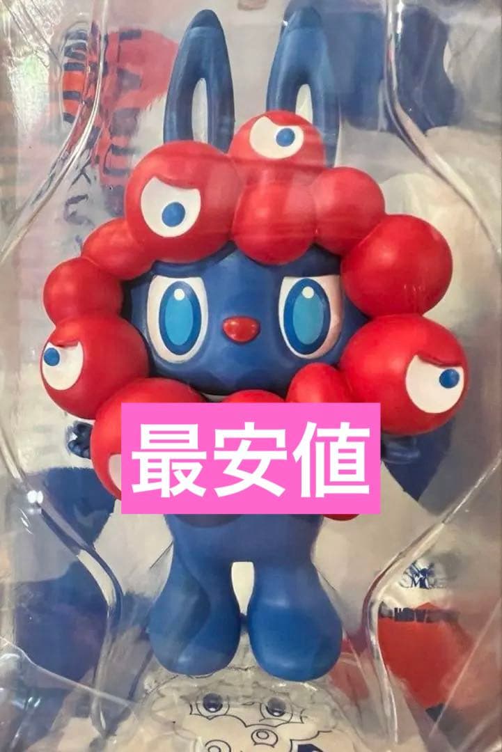 LABUBU MYAKU-MYAKUストラップ付フィギュア