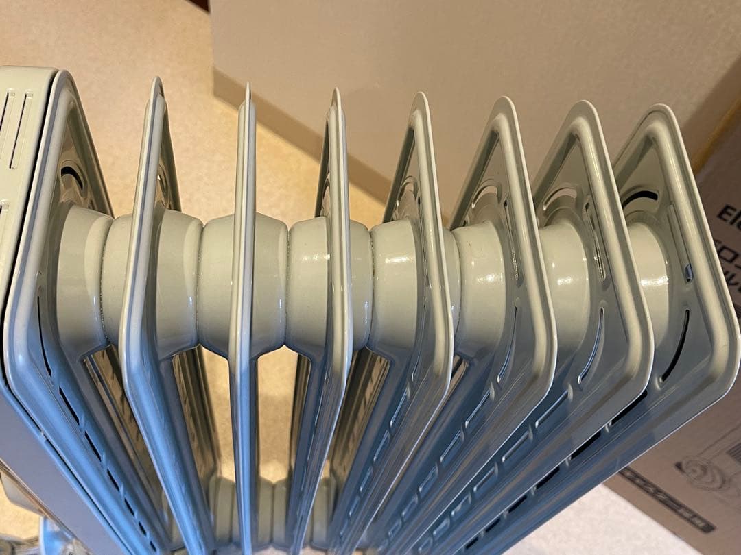 ✨美品✨DeLonghi オイルヒーター HJ0812