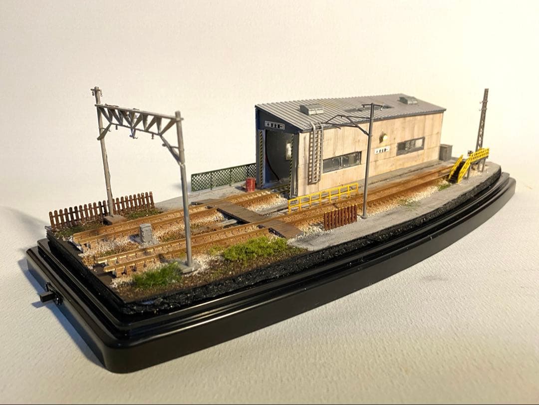 Nゲージ　ジオラマ　鉄道　模型　機関区　LED照明付き