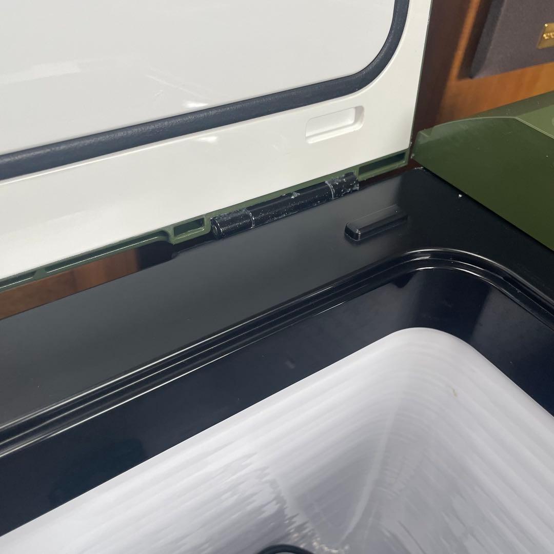 HiKOKI（ハイコーキ）コードレス冷温庫　UL18DB バッテリー付き！