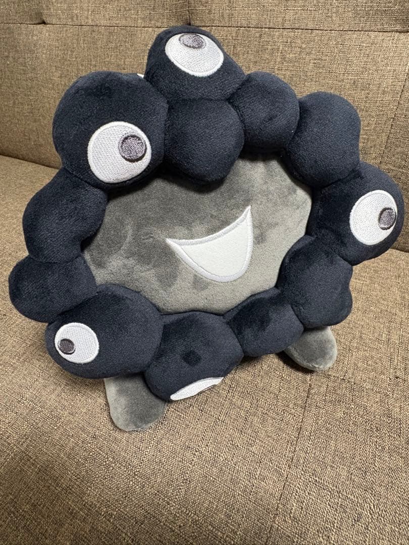 ミャクミャク　這い型ぬいぐるみ　Lサイズ　黒　ブラック