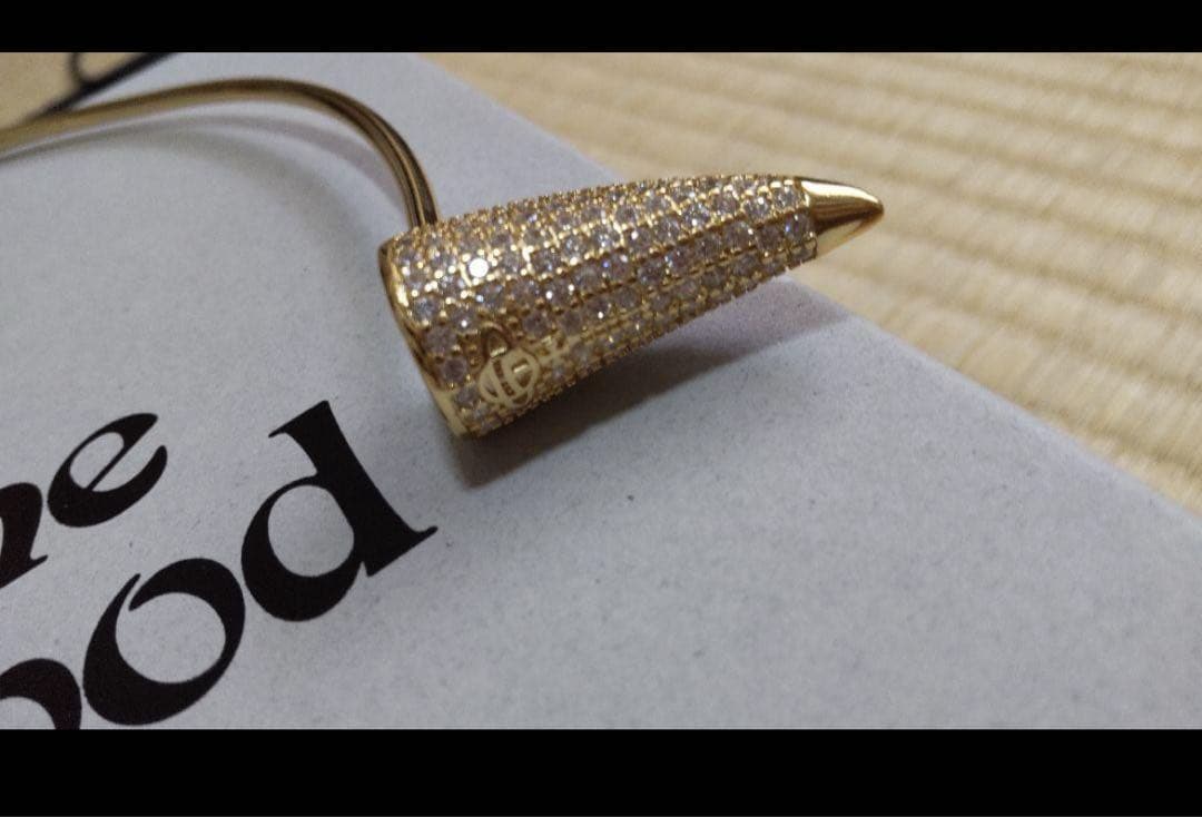 セール中！訳ありお得　ディアマンテホーンティアラ ゴールド オーブ