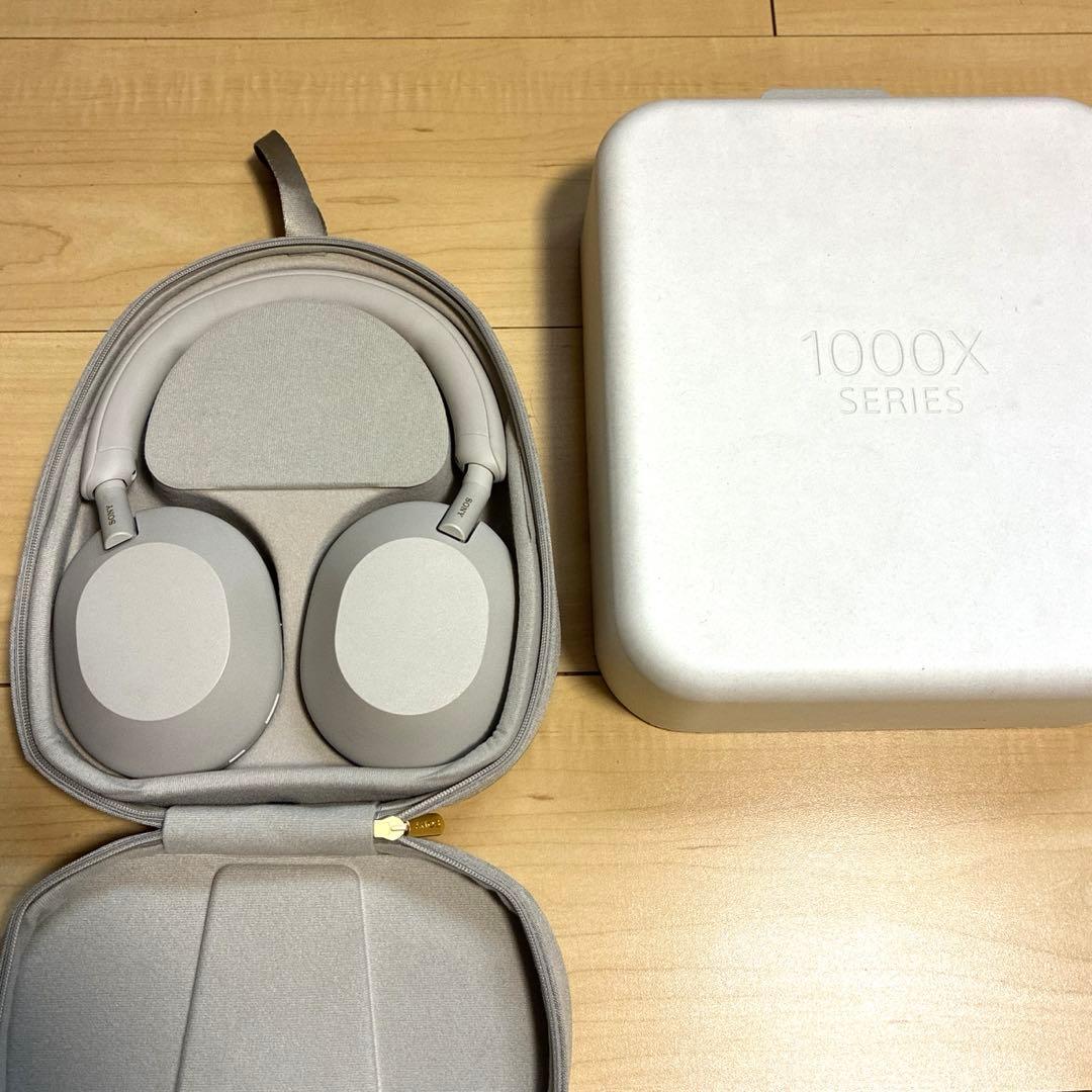 SONY WH-1000XM5 プラチナシルバーホワイト【早い者勝ち】