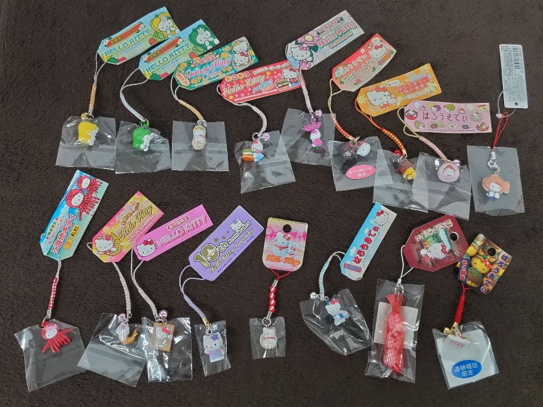 Hello Kitty ハローキティ 地域限定根付ストラップ·他 17種セット