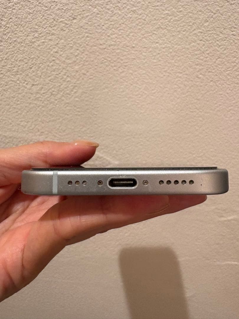 Apple iPhone15 256G デュアルカメラ ホワイト