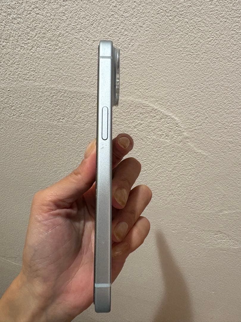 Apple iPhone15 256G デュアルカメラ ホワイト