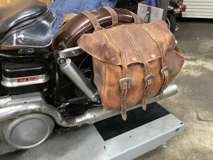 【当時物】　本革サドルバッグ　ナックル　パンヘッド　ショベル