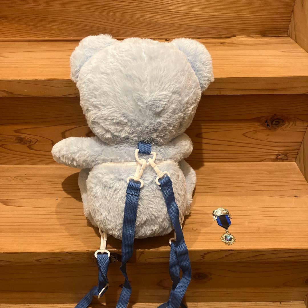 Ado るんるん不可解くまさんとブローチ