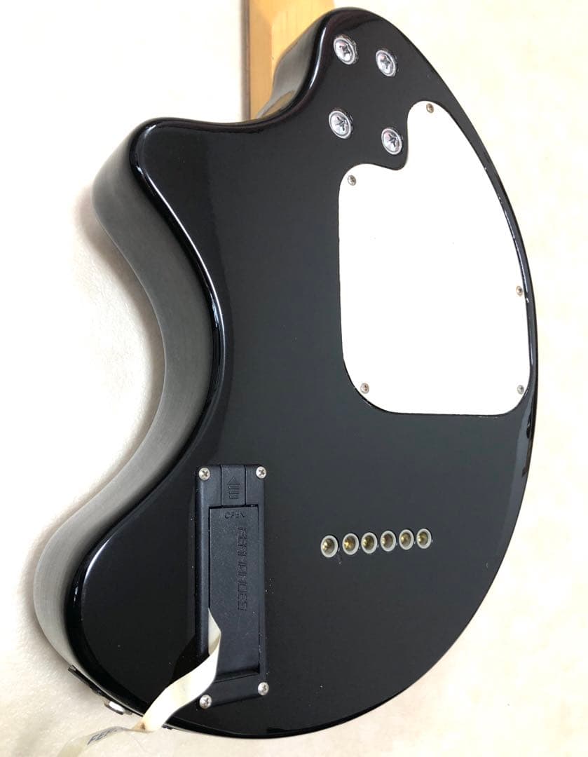 【超美品】ZO-3 ブラック アンプ内蔵ミニギター 専用ケース付 ぞーさん