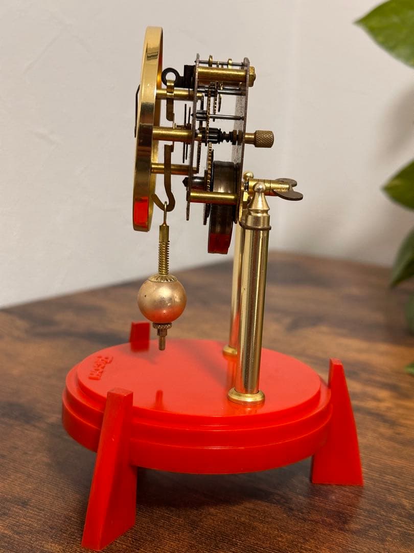 希少　レトロ　鉄腕アトム　振り子　　　　　　　　　　　置き時計