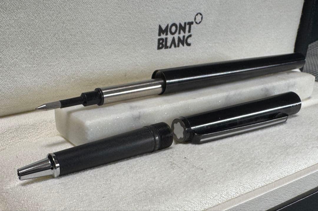 【美品】モンブラン No1124 漆黒ロードナイト鉱加工 ローラーボール