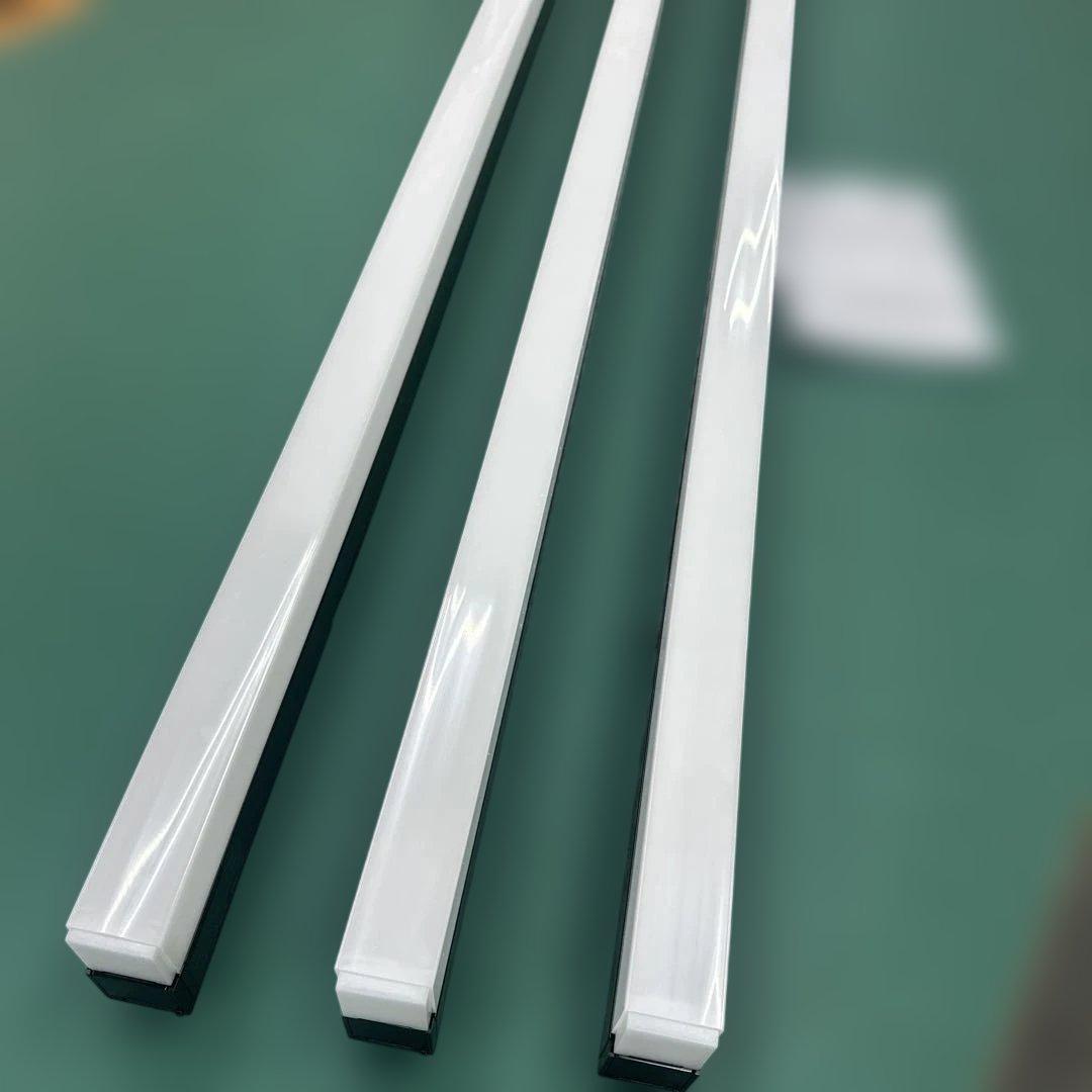 オーデリック　ソリッドラインスリム　黒　1500mm ３本セット　新品未使用品