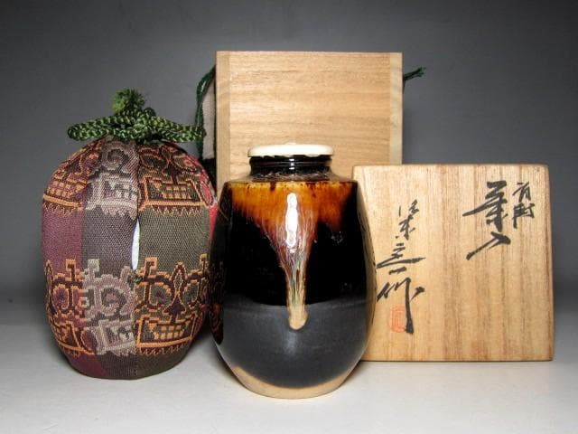 ＜本日出品終了＞桶谷定一 肩衝茶入 瑞雲 牙蓋 裏千家十五代鵬雲斎花押 e141