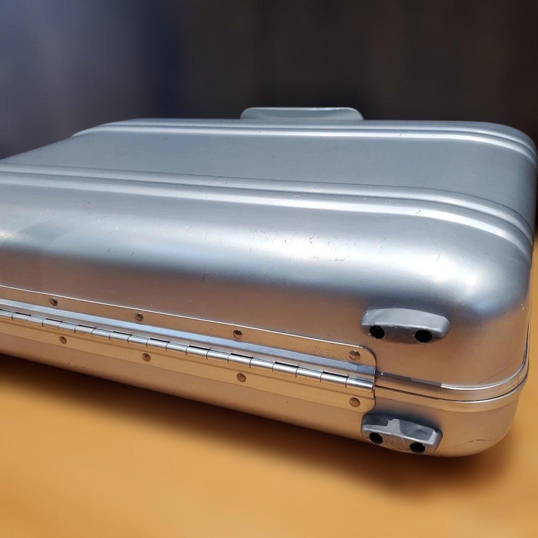 【希少】ゼロハリバートン アタッシュケース ELITE ダイヤル錠