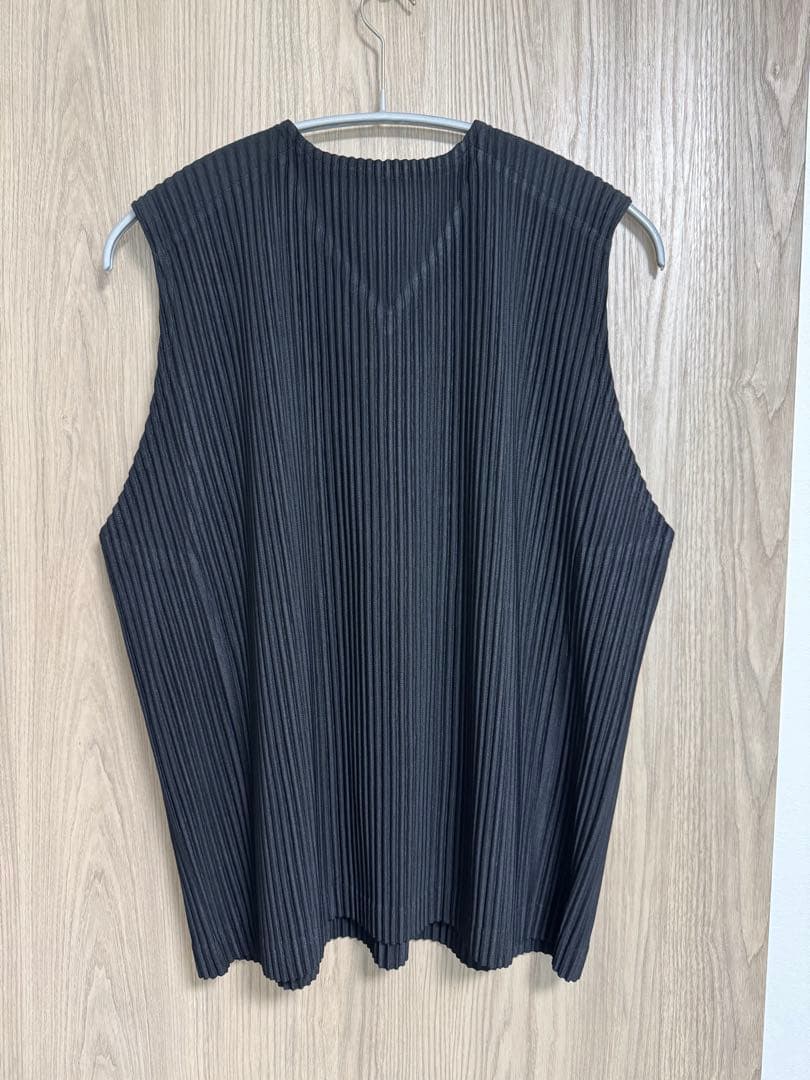 HOMME PLISSE ISSEY MIYAKE Vネックベスト