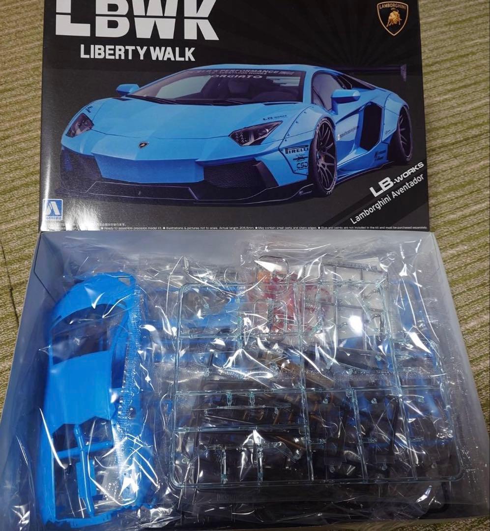 アオシマ 1/24 リバティーウォーク ランボルギーニアヴェンタドール セット