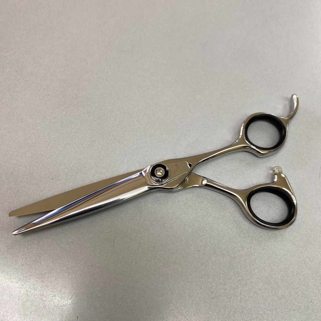 5,8インチシザー　剣刃タイプ　スパスパ切れ味抜群！