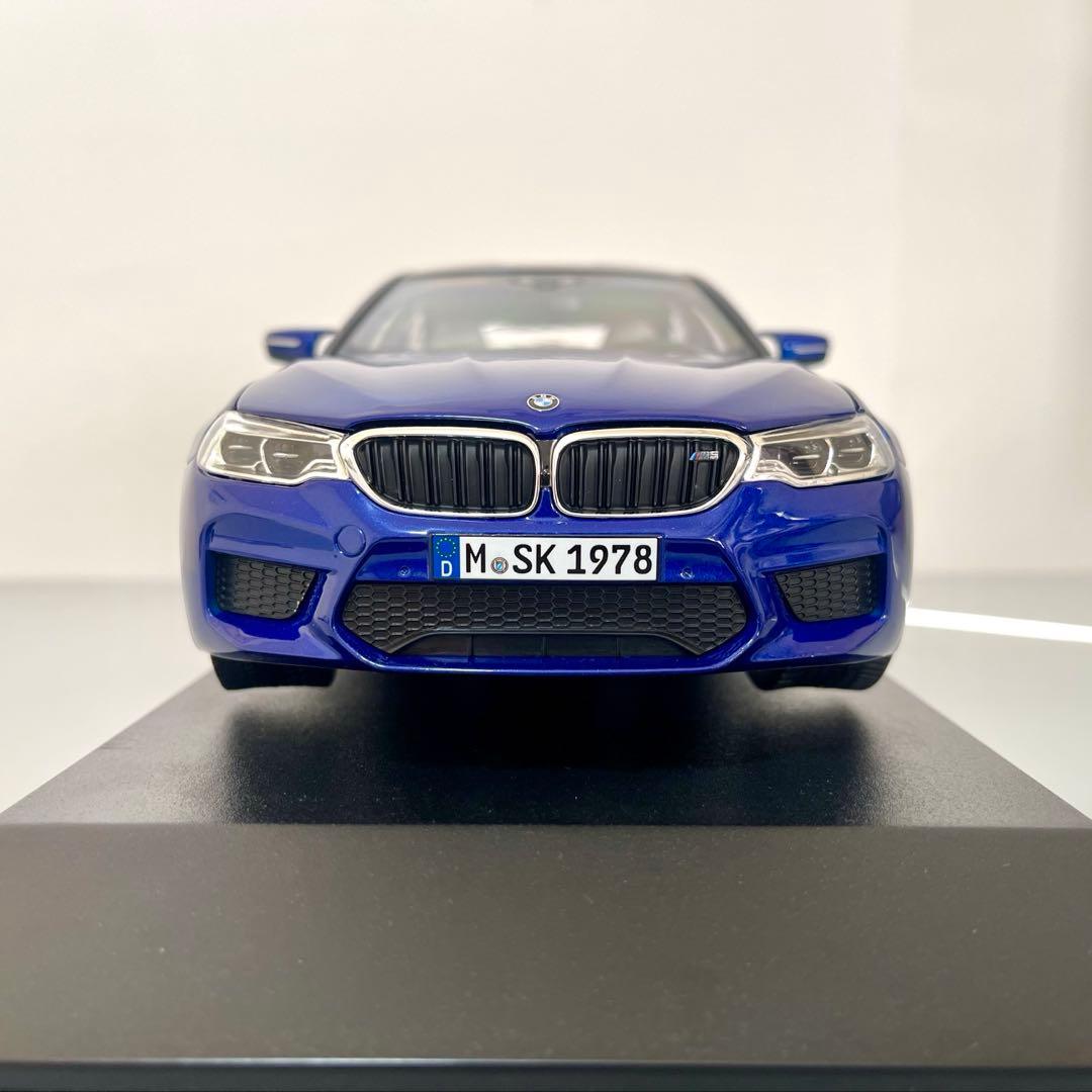 BMW M5 1/18 スケールNOREVモデル ミニカー