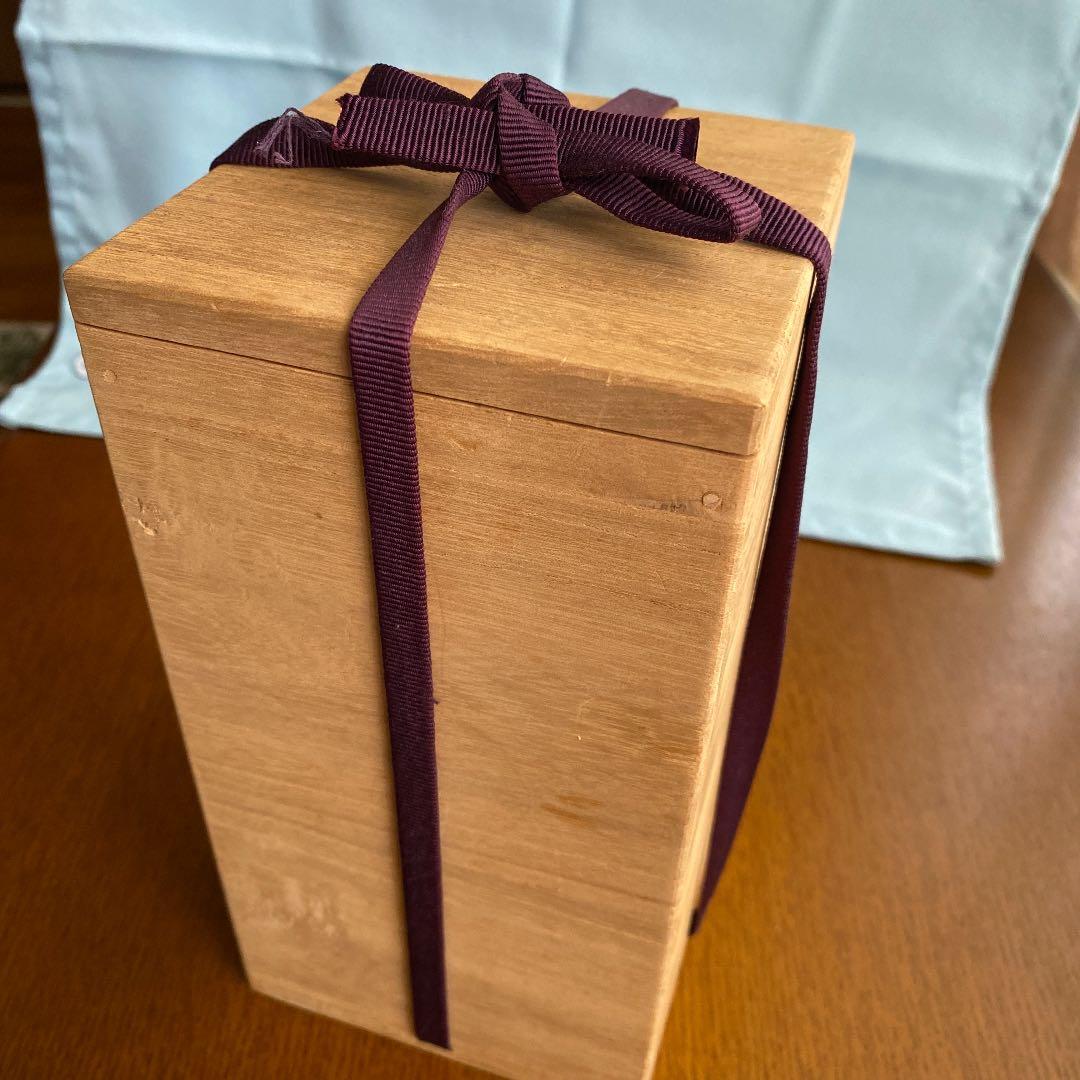 せりざわけいすけおまけ 益子焼の人間国宝濱田庄司の次男、濱田晋作の花生です。