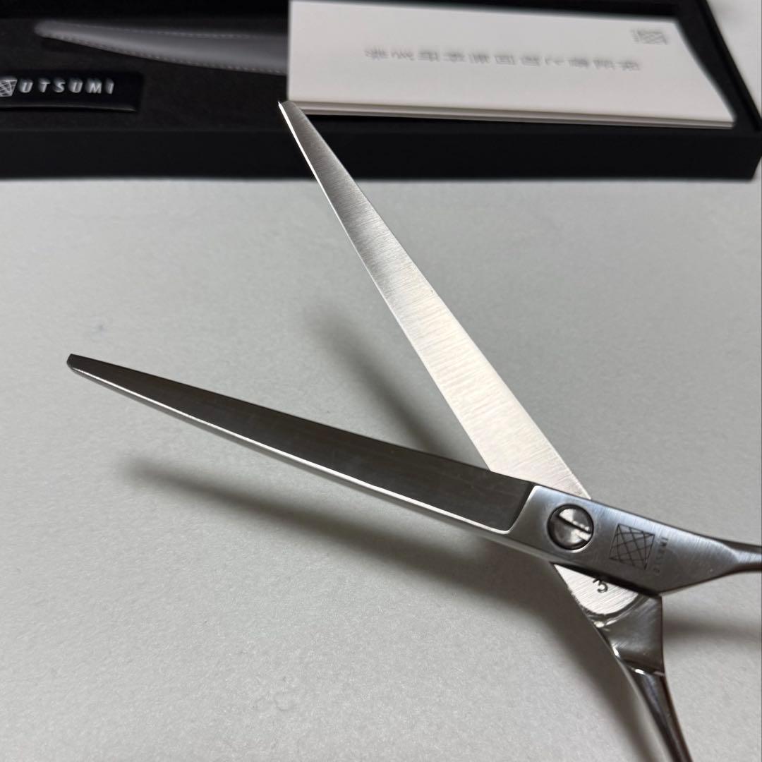 内海 カーブシザーOUR70D 研ぎ1回無料券付き