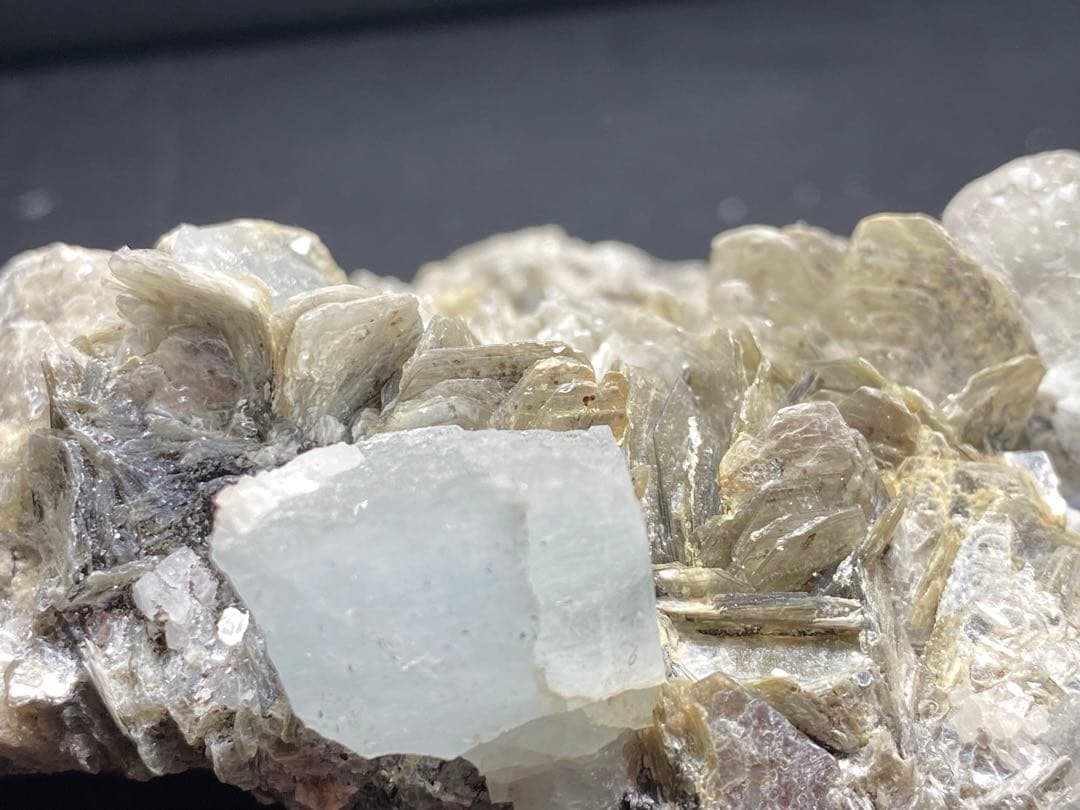 アクアマリン　フローライト　マイカ　627g