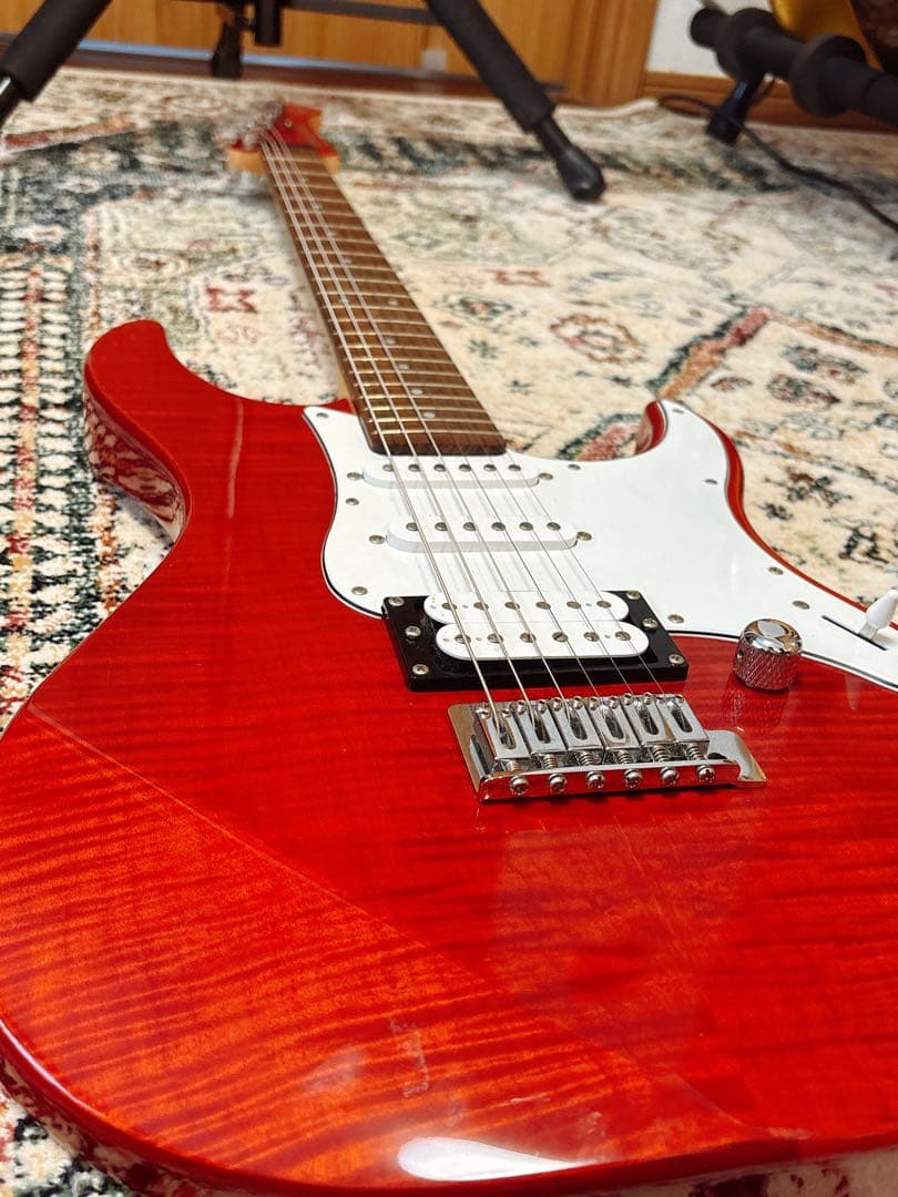 美品 ヤマハエレキギターPACIFICA PAC212VQM CMB