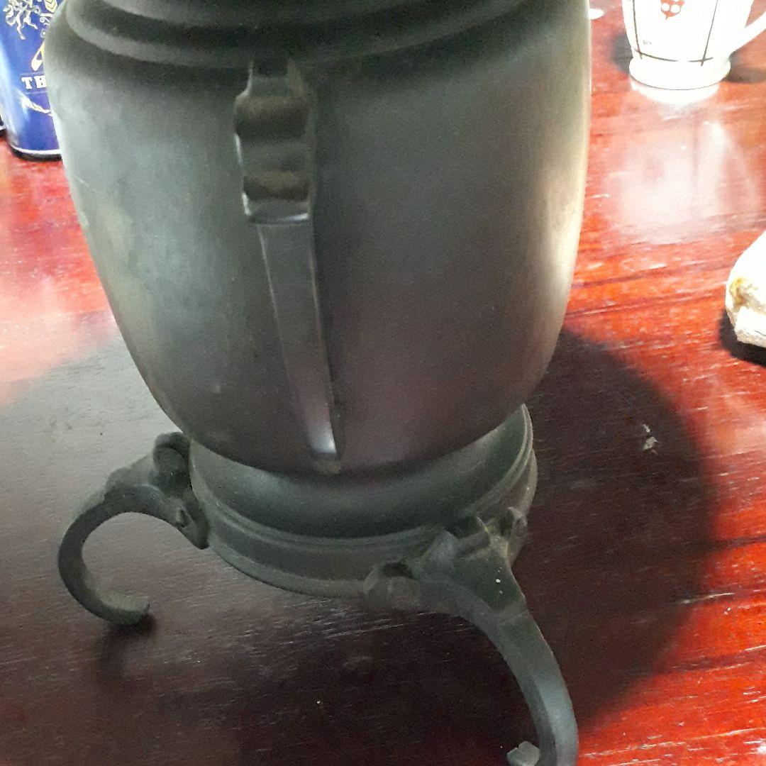 時代劇にでたこともある昔の花瓶だそうです