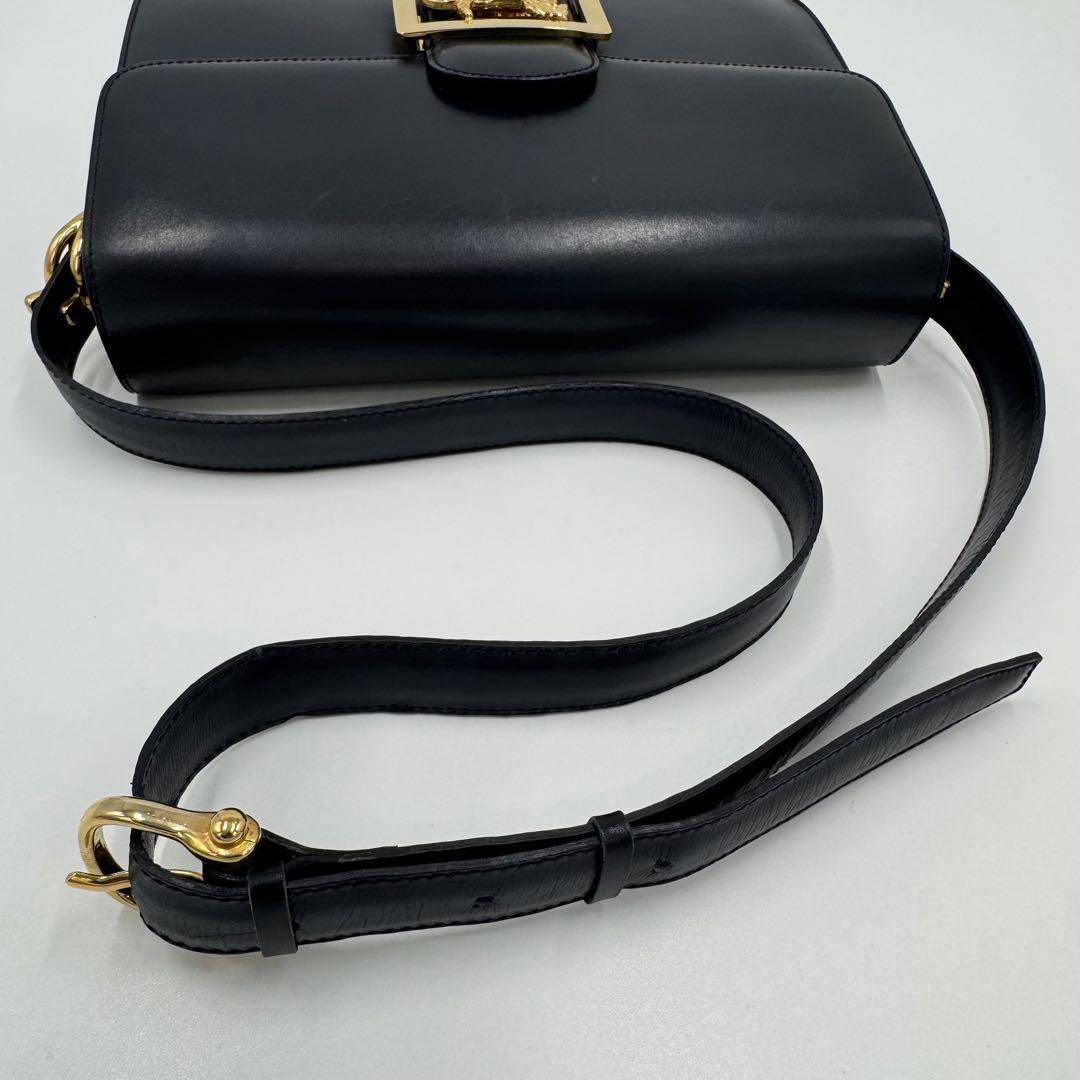 CELINE セリーヌ 馬車金具 カーフ レザー ショルダーバッグ 黒紺