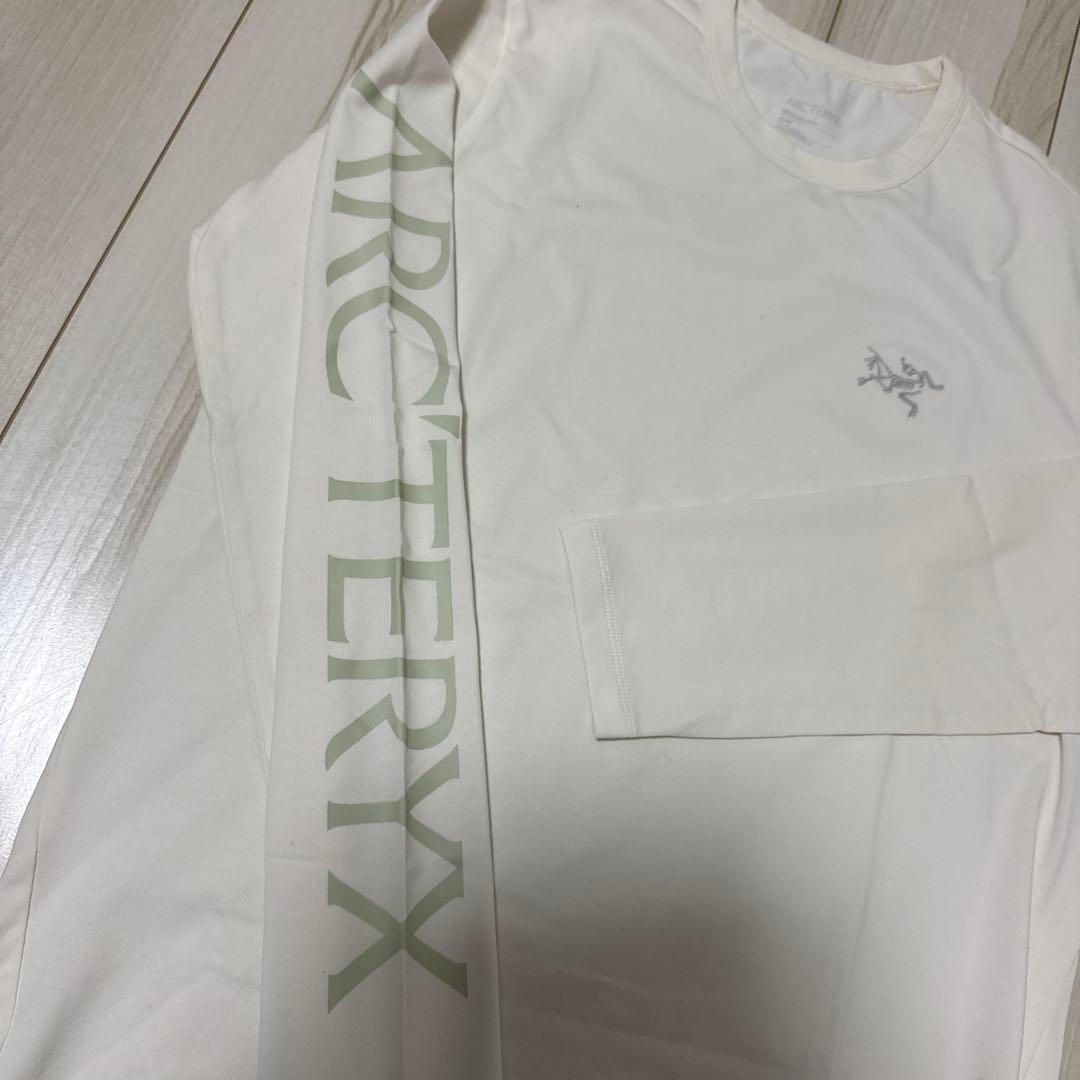 【新品・未使用】ARC’TERYX キャプティブ アークワードLS Ｓ