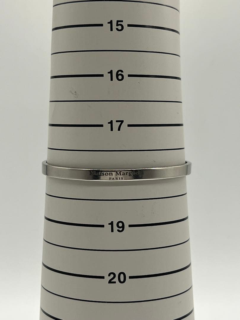 メゾン マルジェラ MAISON MARGIELA ロゴ カフ バングル SV