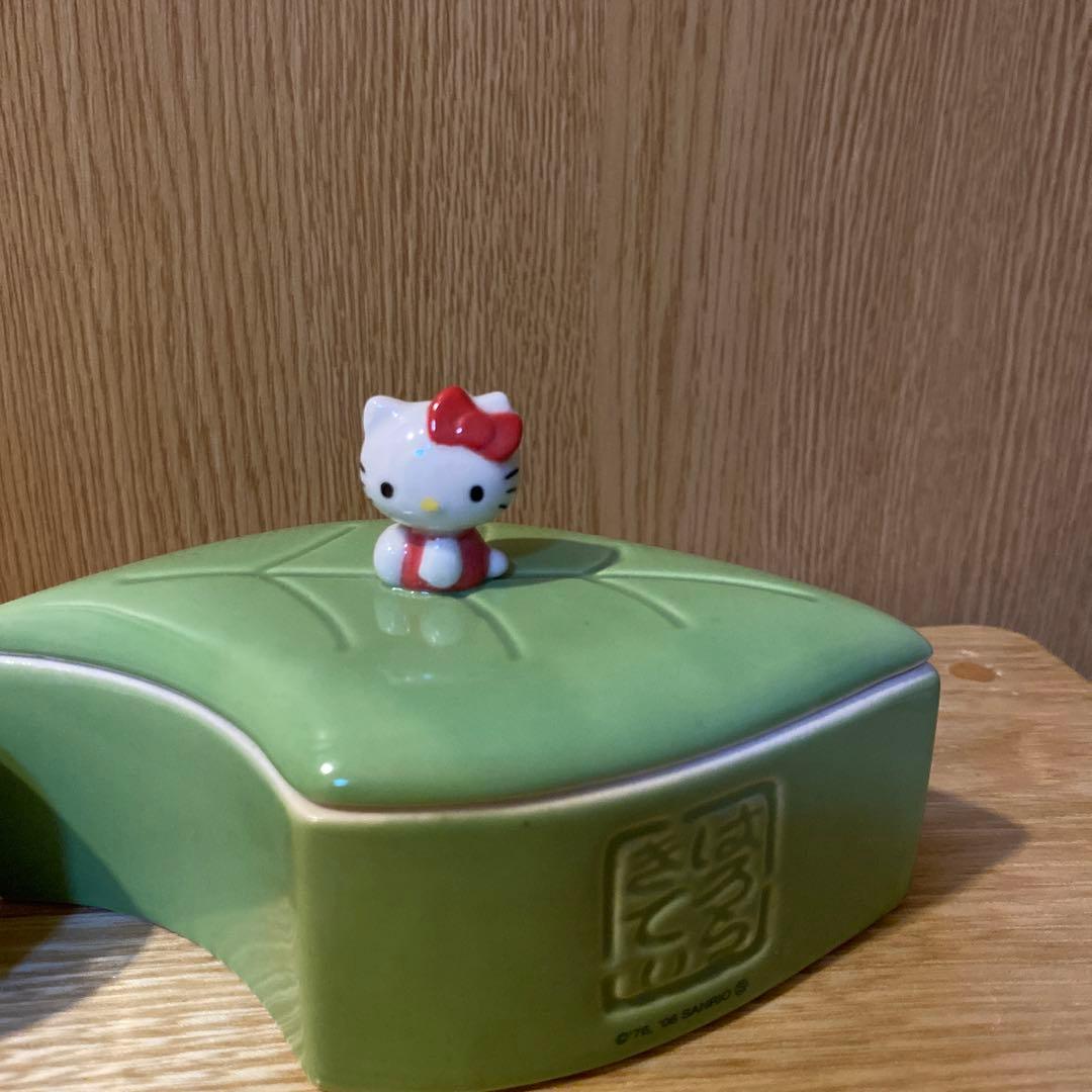 ハローキティ　陶器　小物入れ