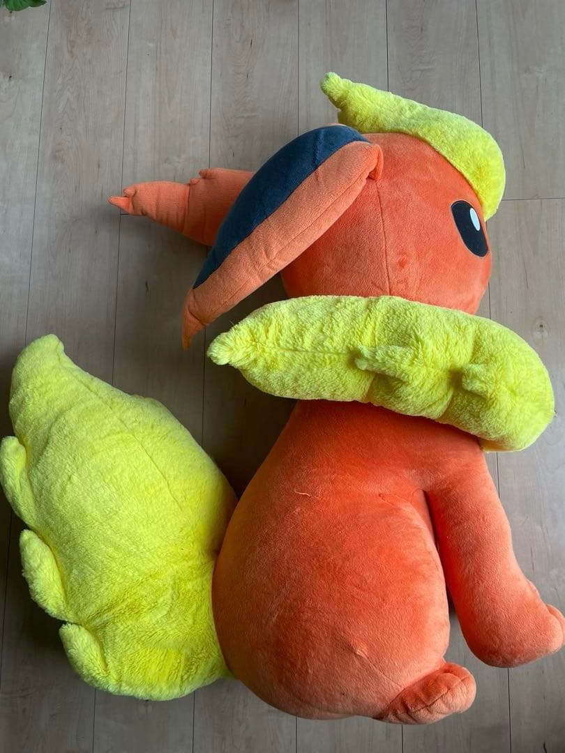 ポケモン 等身大ブースター ぬいぐるみ