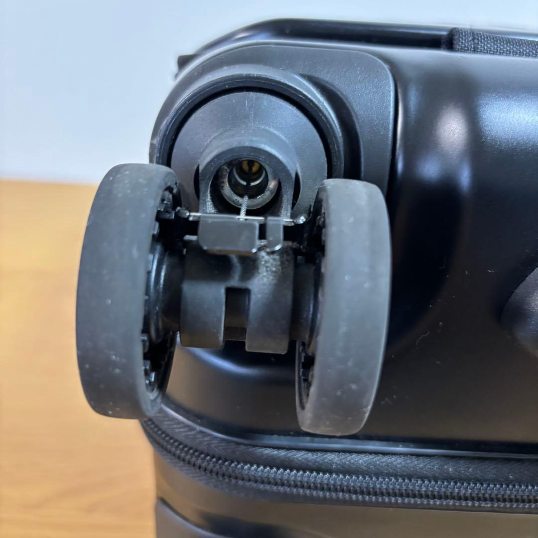 タケオキクチ　キャリーケース　4輪 22L 機内持ち込み　スーツケース　メンズ