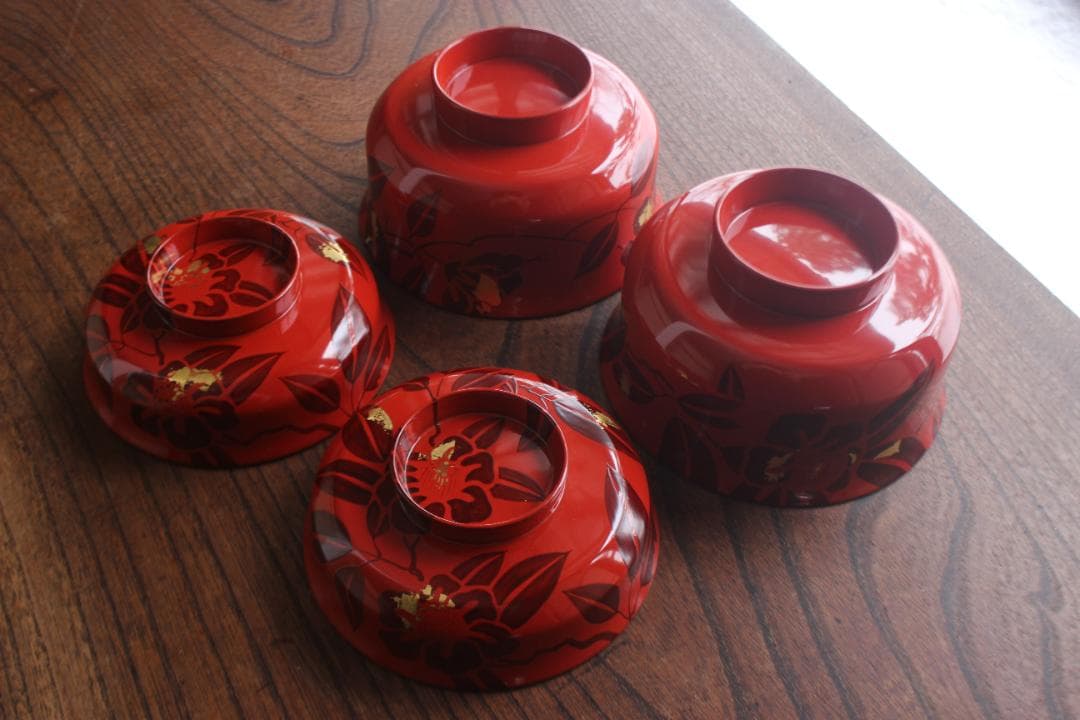 デッドストック！上質朱漆に風情ある椿蒔絵の映える煮物椀2点（検輪島塗懐石椀雑煮椀