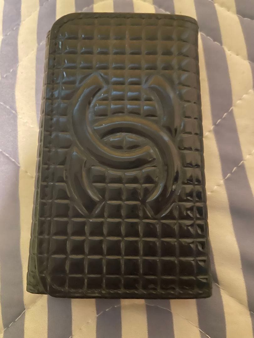 CHANEL ブラック レザー キーケース