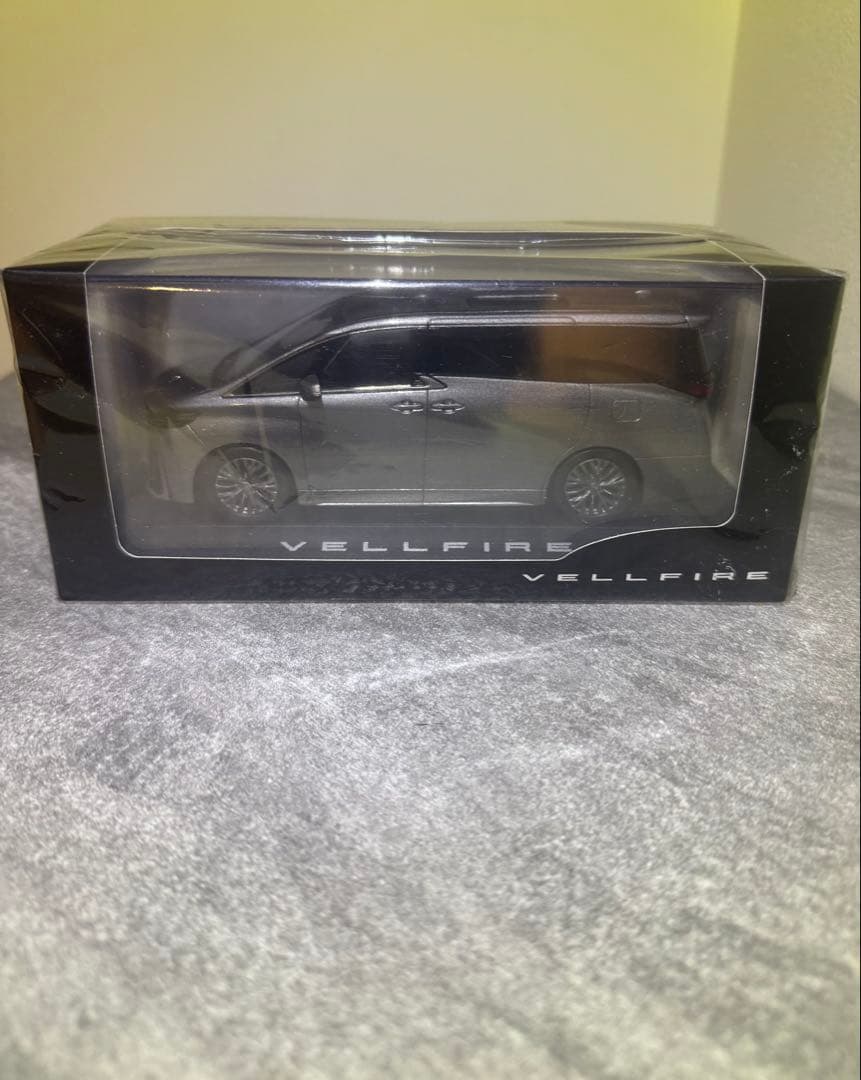 ヴェルファイア　プレシャスメタル　 1/30スケールミニカー 非売品