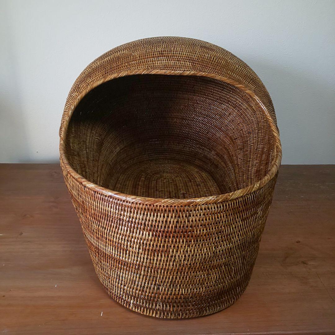 丸みを帯びたラタン製 ベビーベット アンティーク